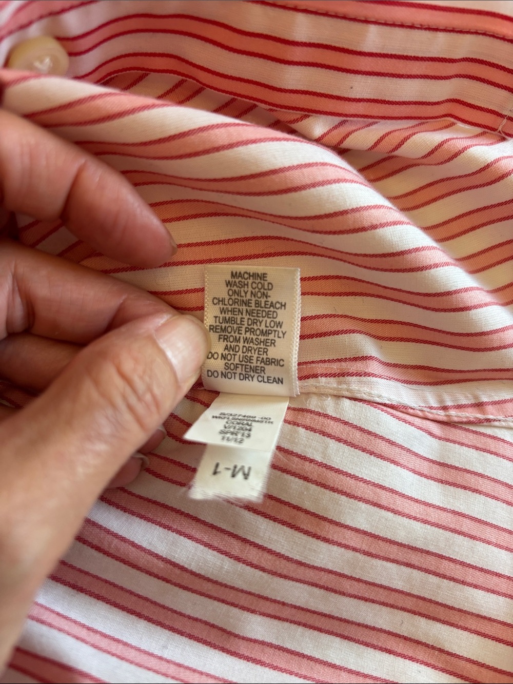Women’s Banana Republic Pink Stripe Button-Up Shirt - Picture 8 of 9